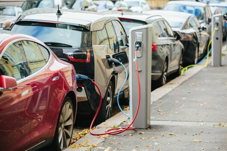 Czy jazda samochodami elektrycznymi jest opłacalna? Czy jazda samochodami elektrycznymi jest opłacalna?